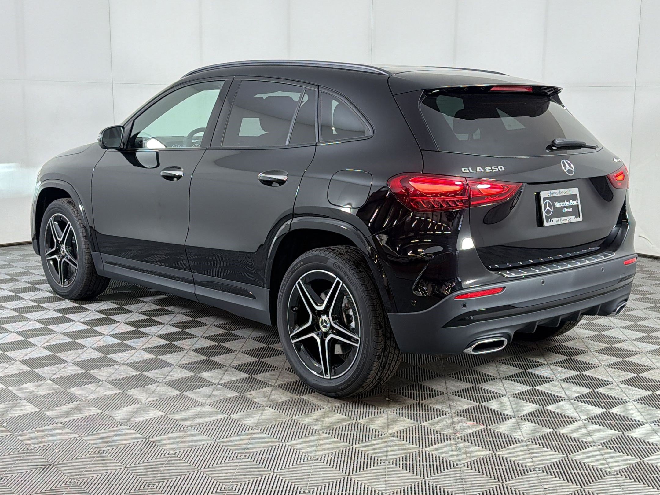 Used 2026 Mercedes-Benz GLA 250 4MATIC image 3