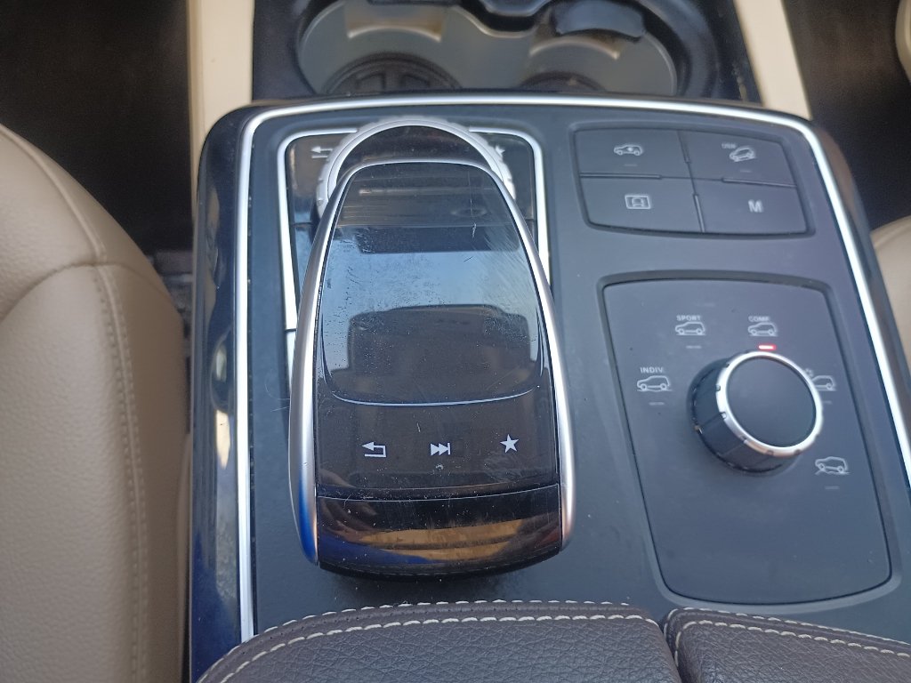 Used 2018 Mercedes-Benz GLS 450 4MATIC image 24