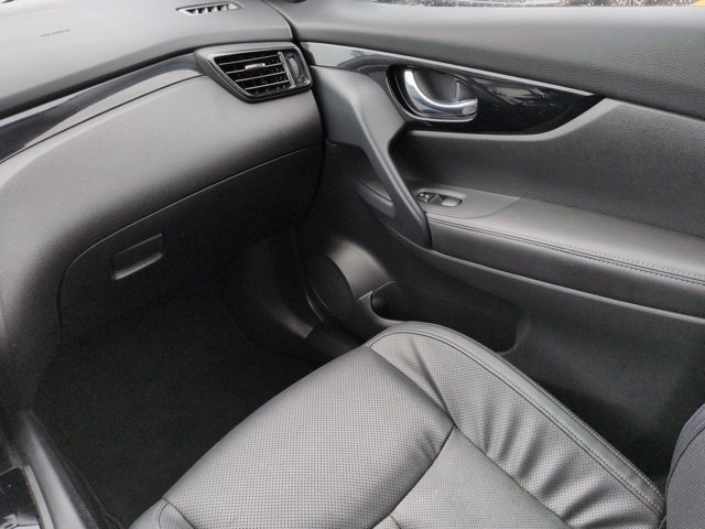 Used 2022 Nissan Rogue Sport SL AWD/4WD image 17
