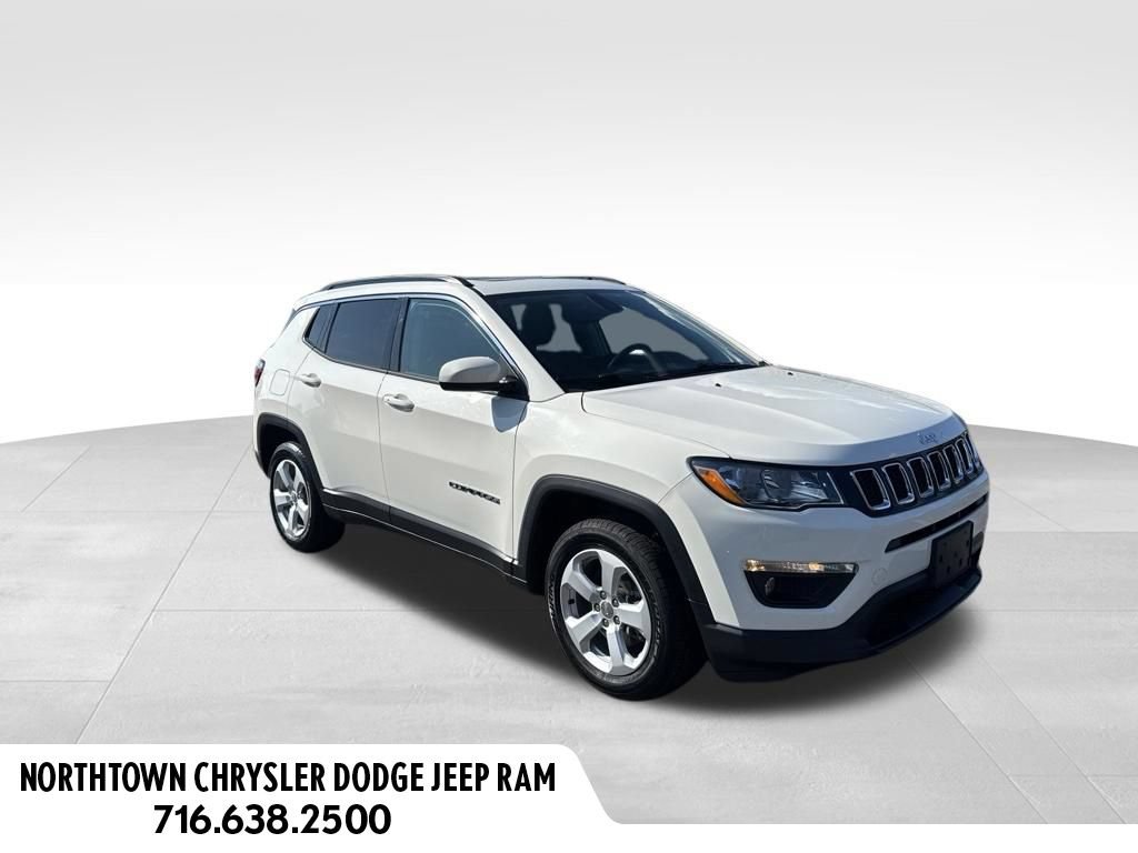 Certified 2021 Jeep Compass Latitude w/ Sun and Sound Group AWD/4WD image 1