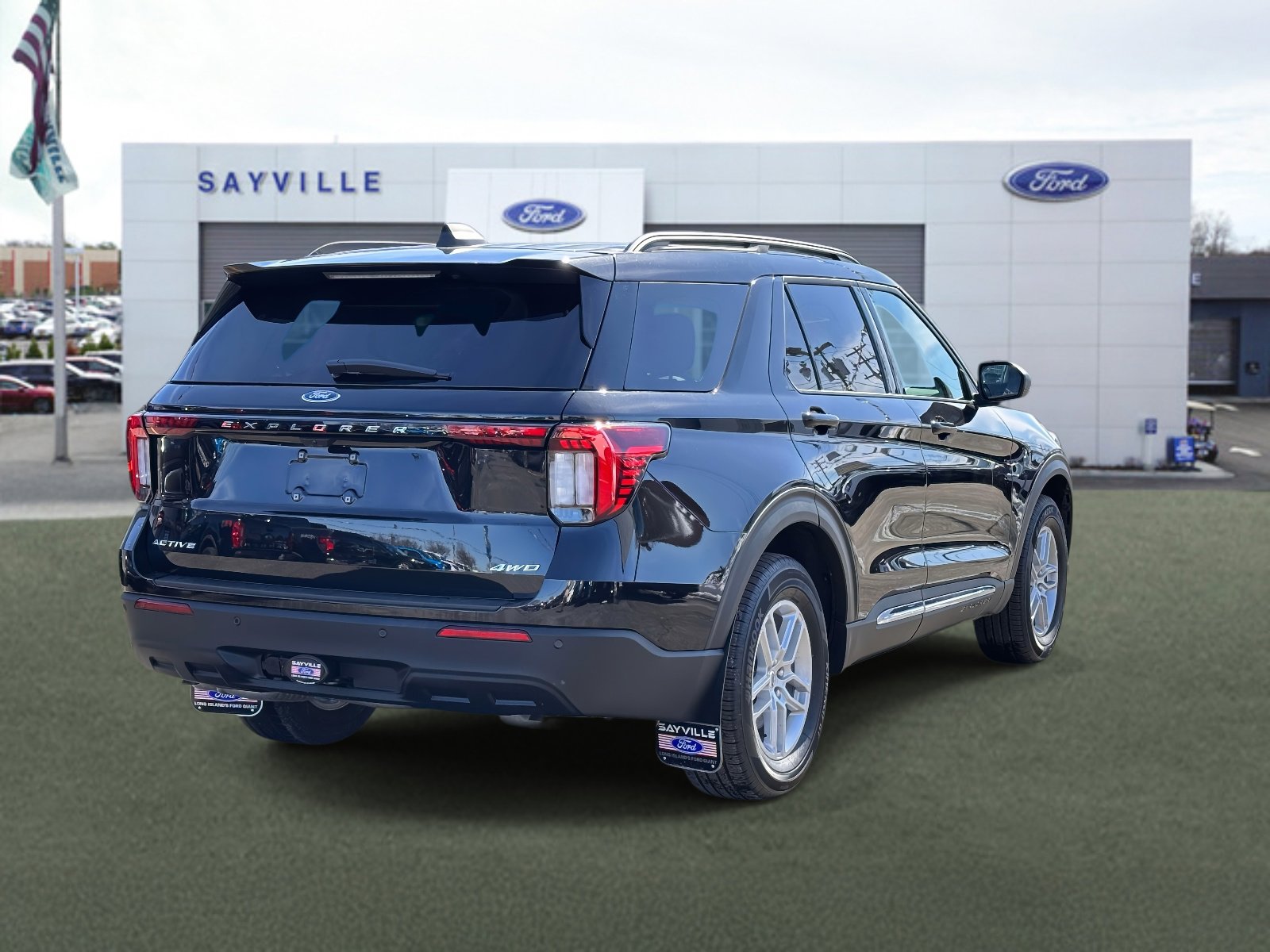 Used 2025 Ford Explorer Active image 5