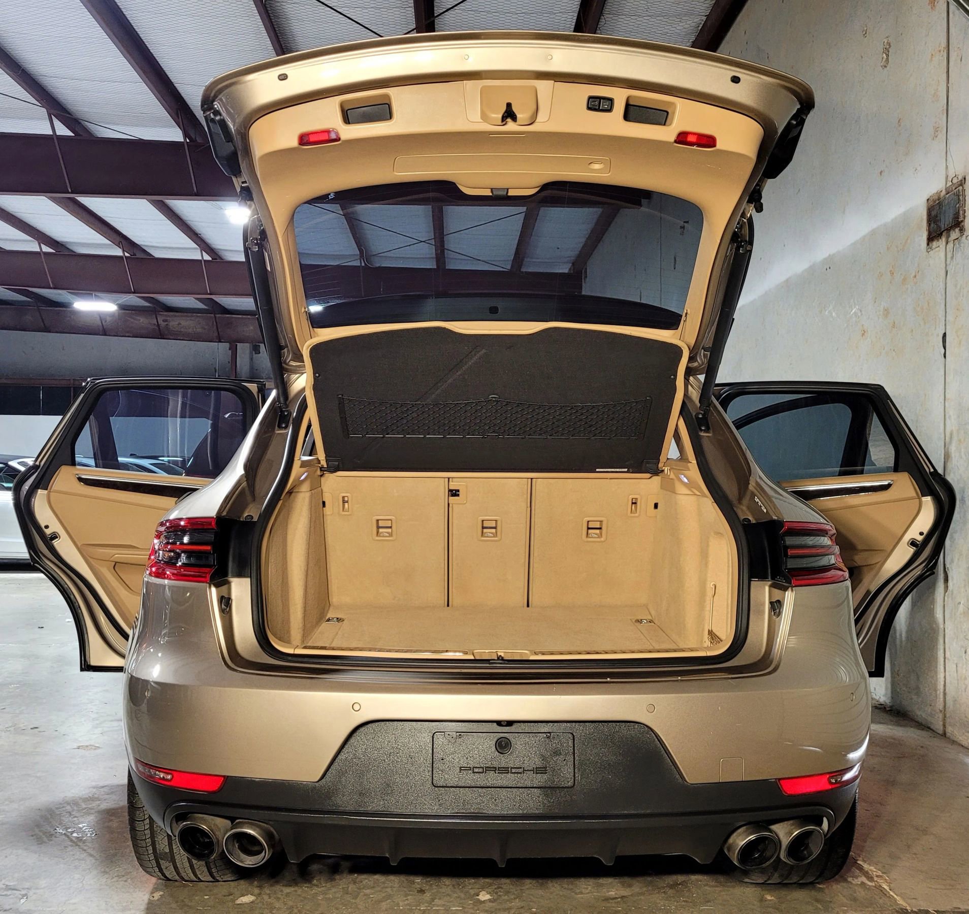 Used 2015 Porsche Macan S AWD/4WD image 10
