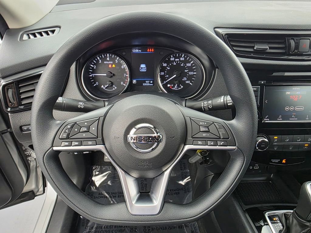 Used 2021 Nissan Rogue Sport S image 16