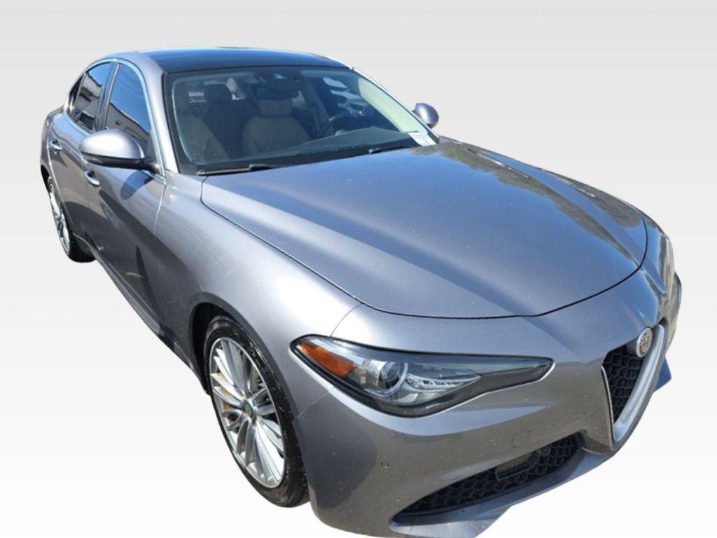 Used 2019 Alfa Romeo Giulia Ti w/ Quick Order Package 22Z Lusso RWD image 2