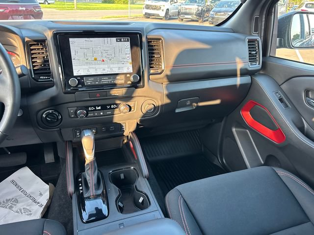 Used 2022 Nissan Frontier PRO-4X AWD/4WD image 12
