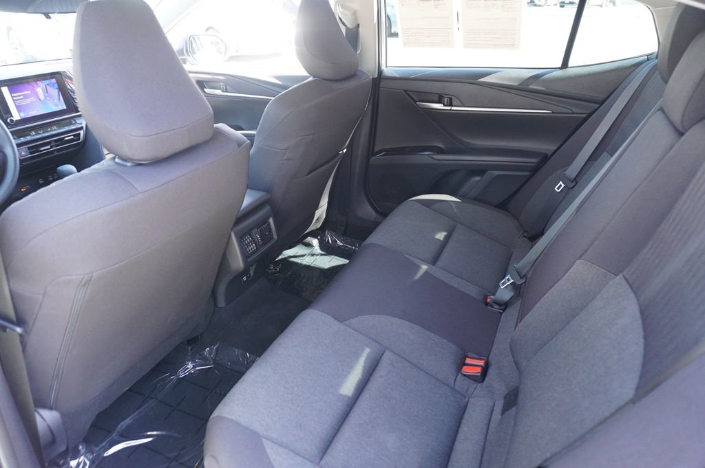 Used 2025 Toyota Camry LE image 8