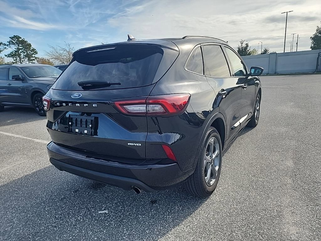 Used 2024 Ford Escape ST-Line image 5