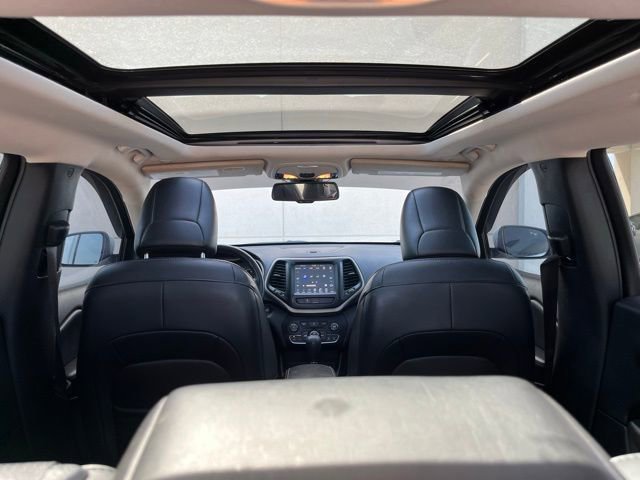 Used 2018 Jeep Cherokee Limited image 28