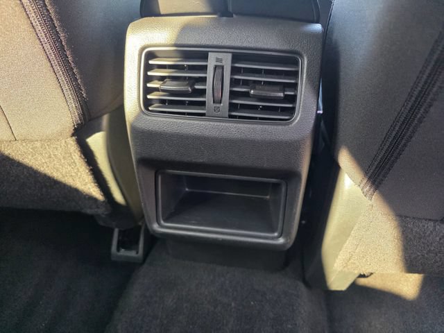 Used 2024 Nissan Rogue S AWD/4WD image 15