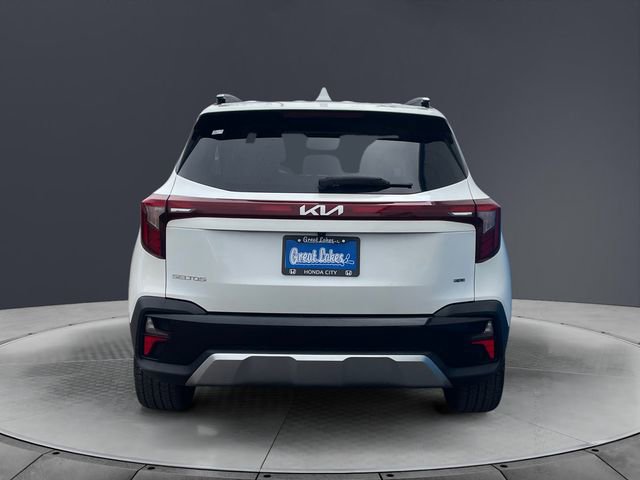 Used 2024 Kia Seltos SX w/ SX Sunroof Package AWD/4WD image 4