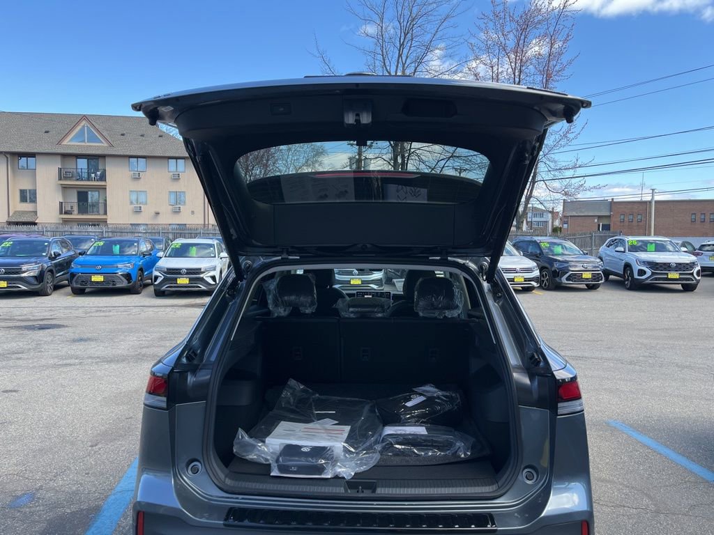 New 2026 Volkswagen Tiguan SE AWD/4WD image 10