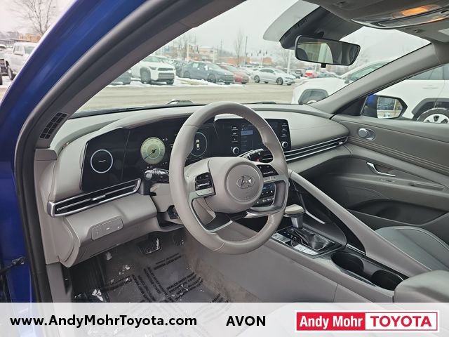 Used 2021 Hyundai Elantra SEL w/ Convenience Package image 9