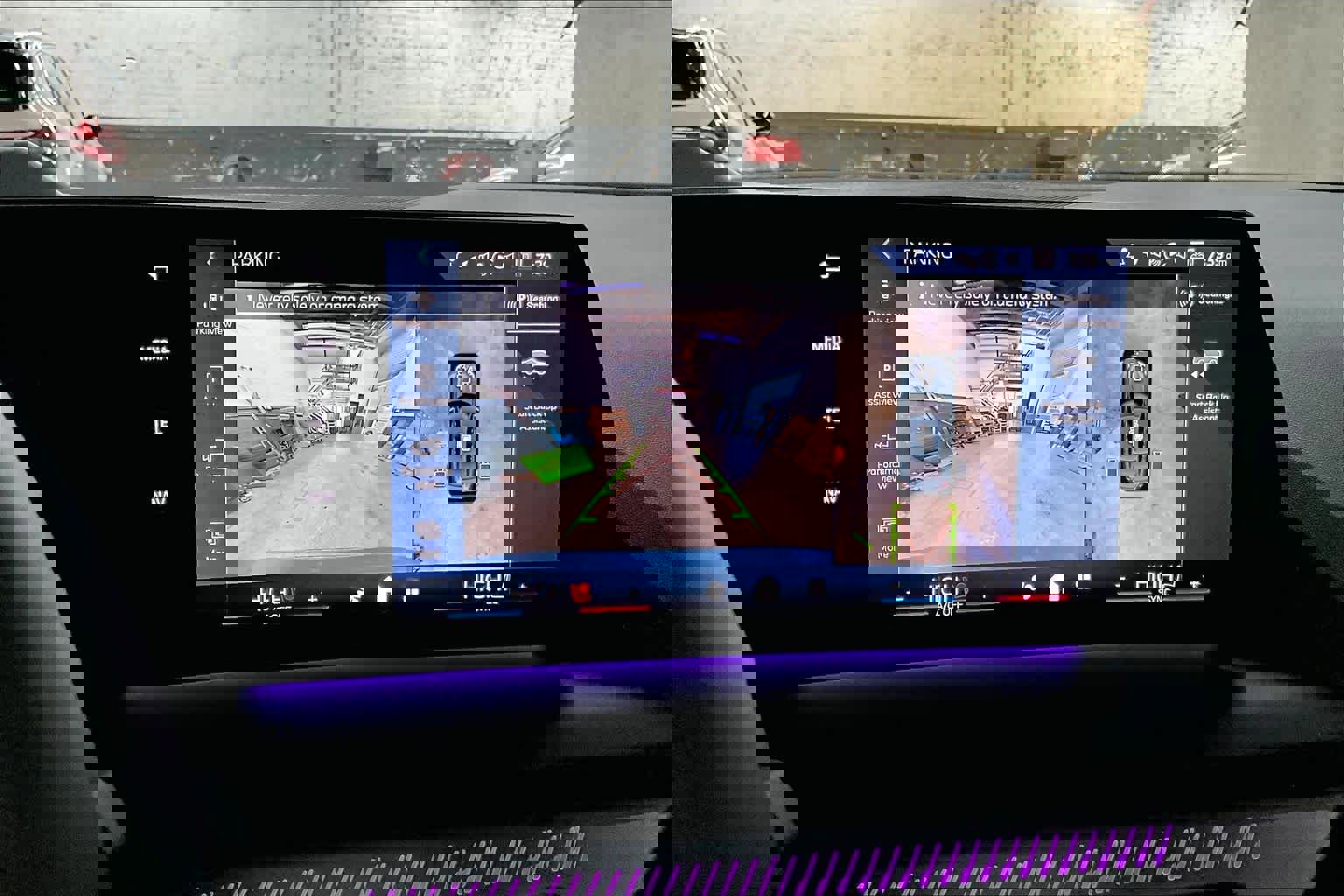 Used 2025 BMW 228i xDrive w/ Technology Package image 23