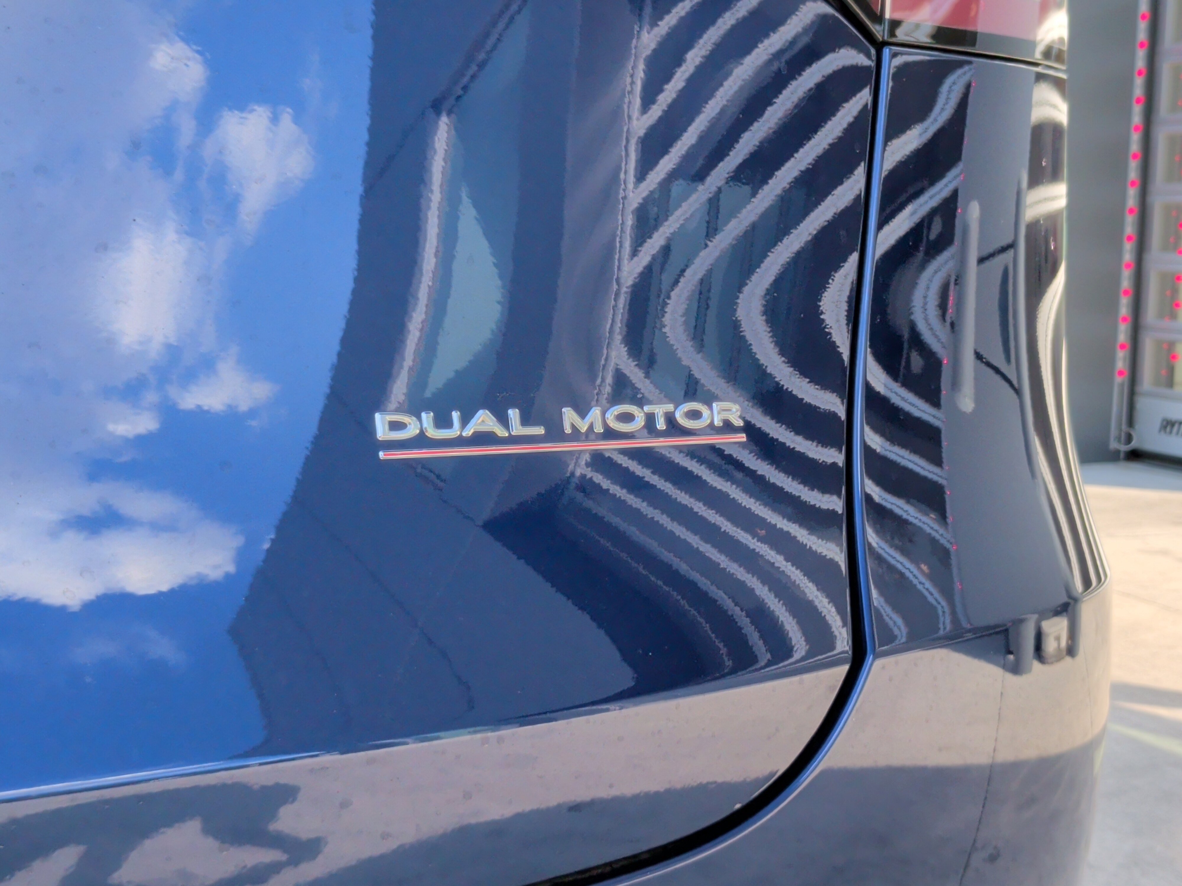 Used 2022 Tesla Model Y Performance image 11