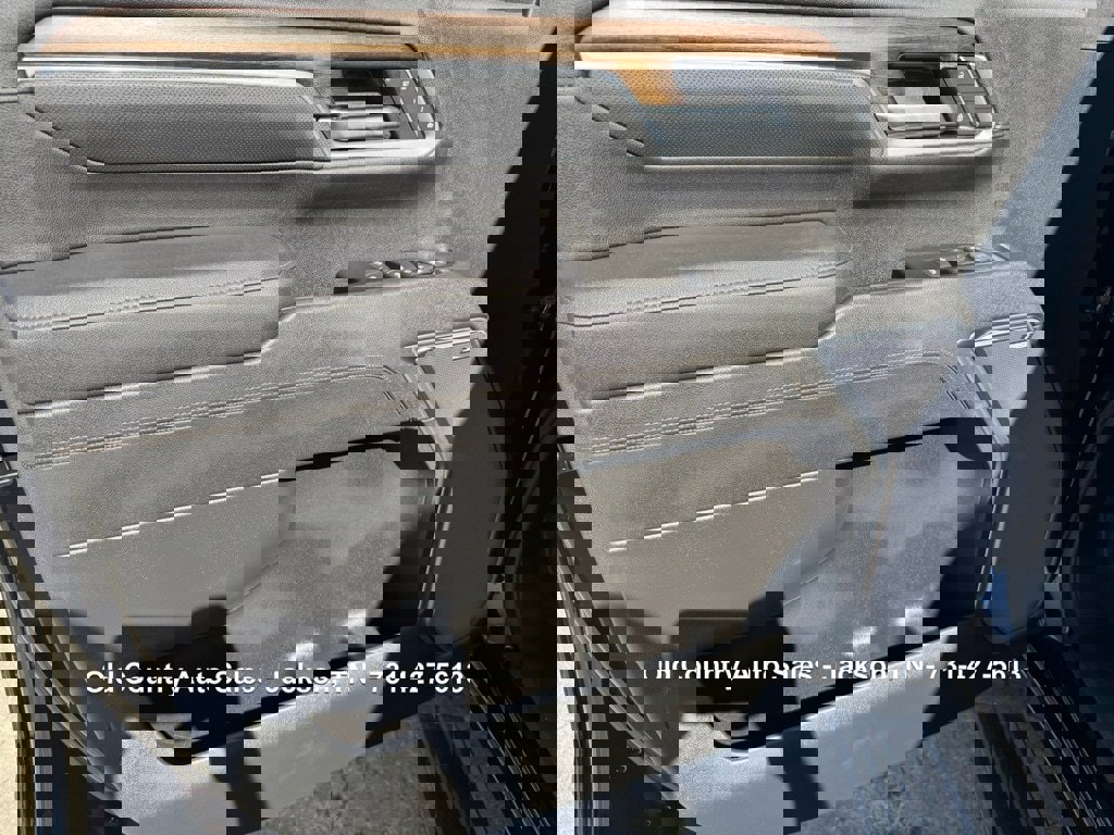 Used 2025 Chevrolet Silverado 2500 High Country w/ Midnight Edition image 57