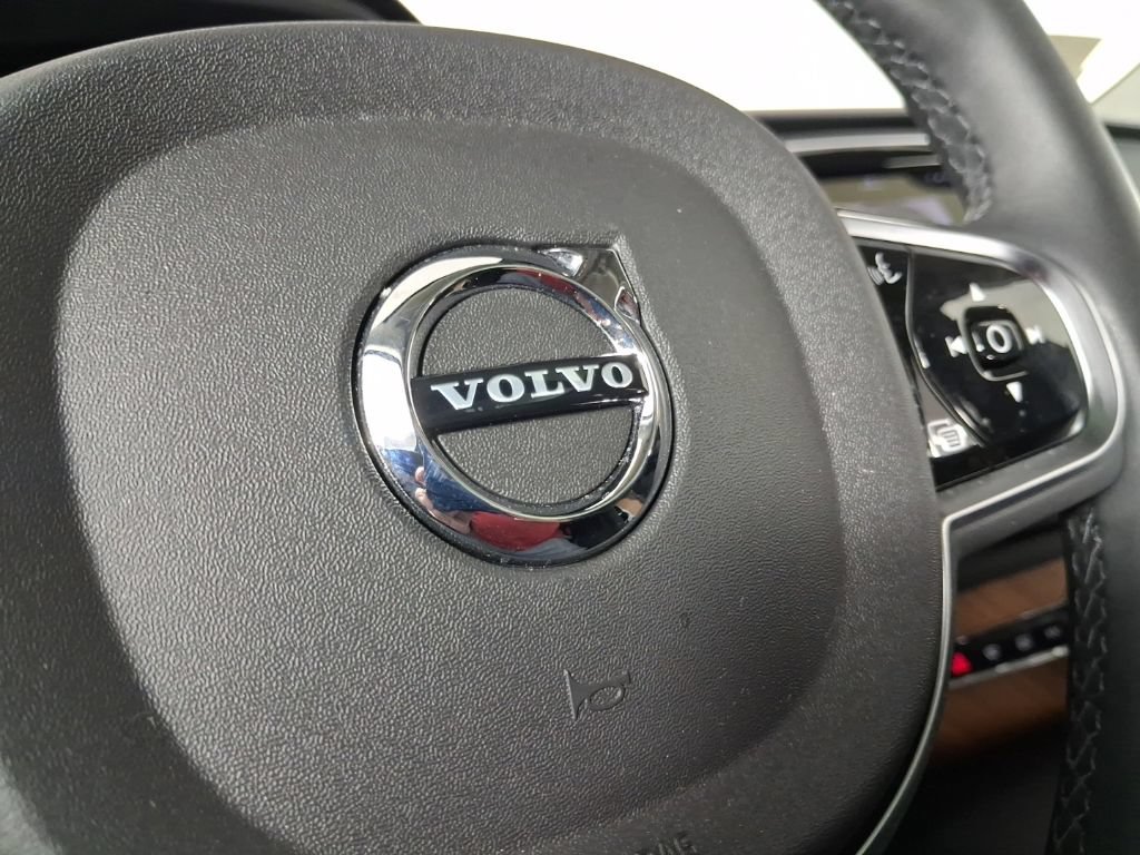Certified 2025 Volvo XC90 T8 Plus w/ Protection Package AWD/4WD image 35