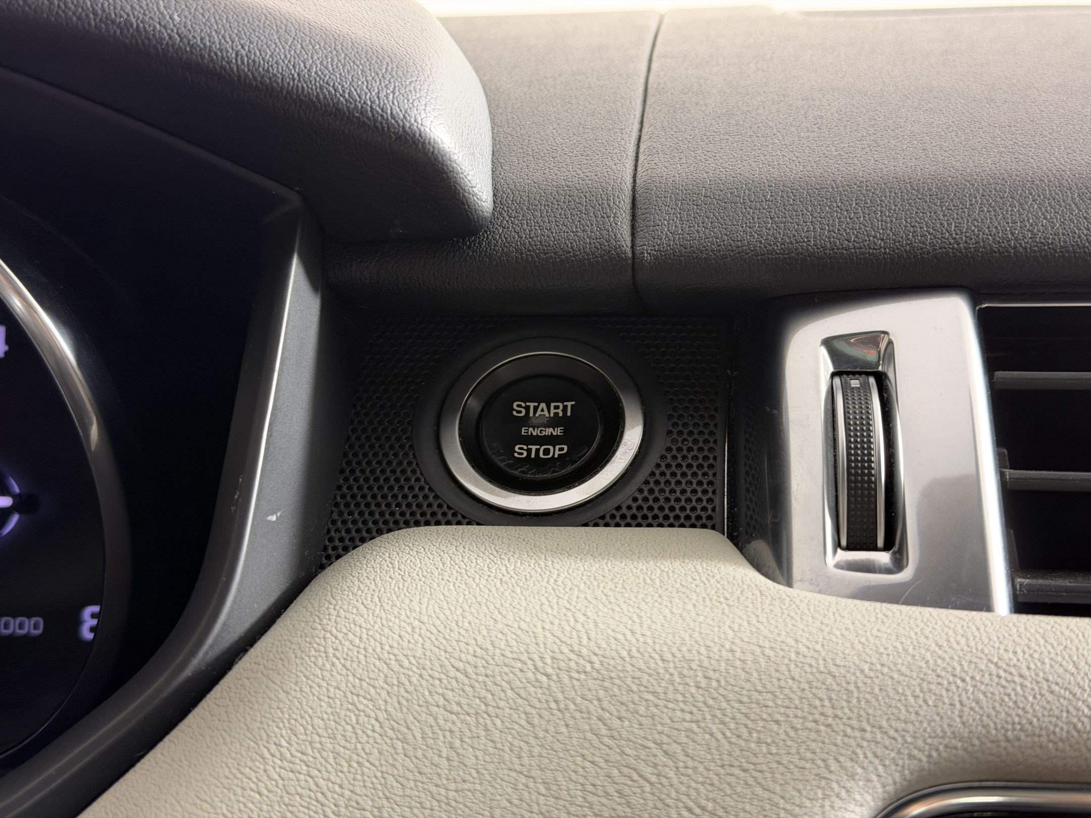 Used 2015 Land Rover Range Rover Sport Supercharged AWD/4WD image 17