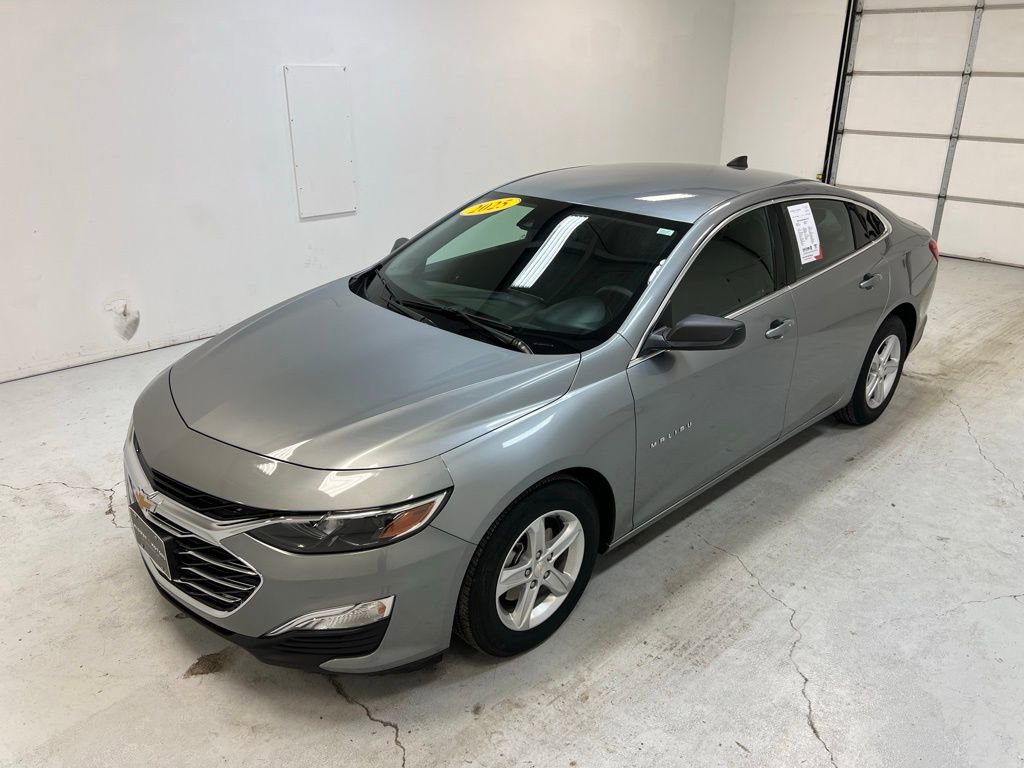 Used 2025 Chevrolet Malibu LS image 6