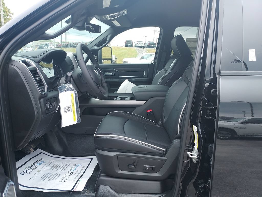 New 2027 RAM 3500 Big Horn w/ Laramie Trim Package AWD/4WD image 13