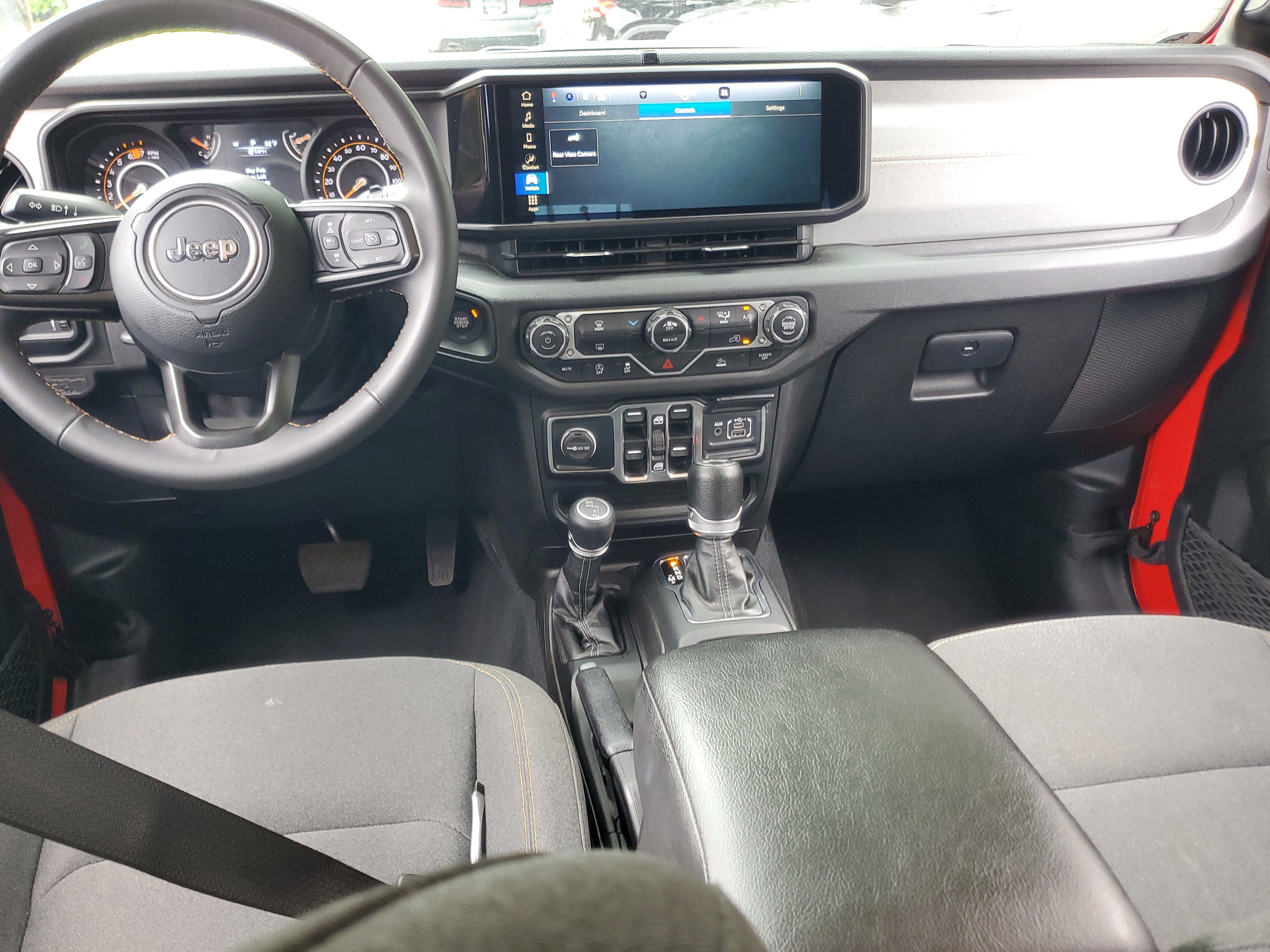 Used 2024 Jeep Wrangler Sport S image 11