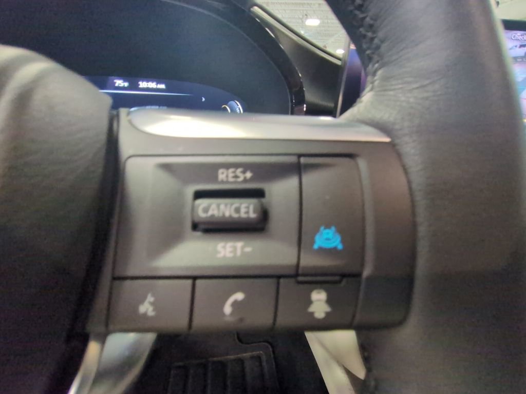 Used 2026 INFINITI QX60 Luxe w/ Cargo Package FWD image 18