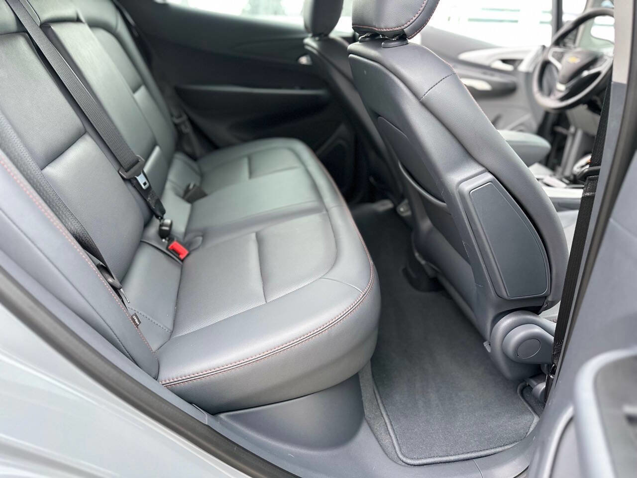 Used 2019 Chevrolet Bolt Premier w/ Infotainment Package image 11