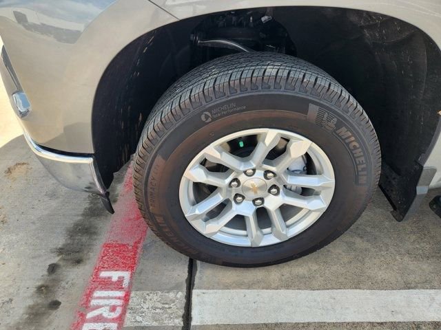 Used 2024 Chevrolet Silverado 1500 LT image 8