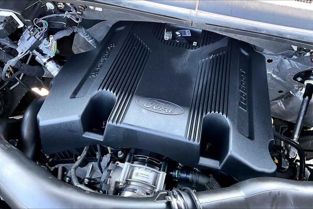 Used 2019 Ford F150 Lariat w/ Equipment Group 502A Luxury AWD/4WD image 35