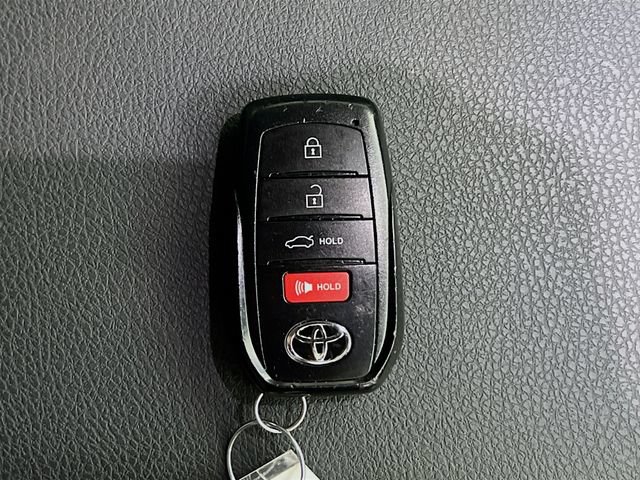 Used 2025 Toyota Camry SE FWD image 33