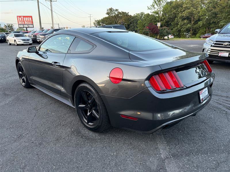 Used 2017 Ford Mustang Coupe RWD image 8