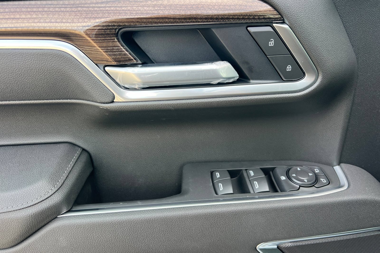 New 2026 Chevrolet Silverado 1500 LT AWD/4WD image 8