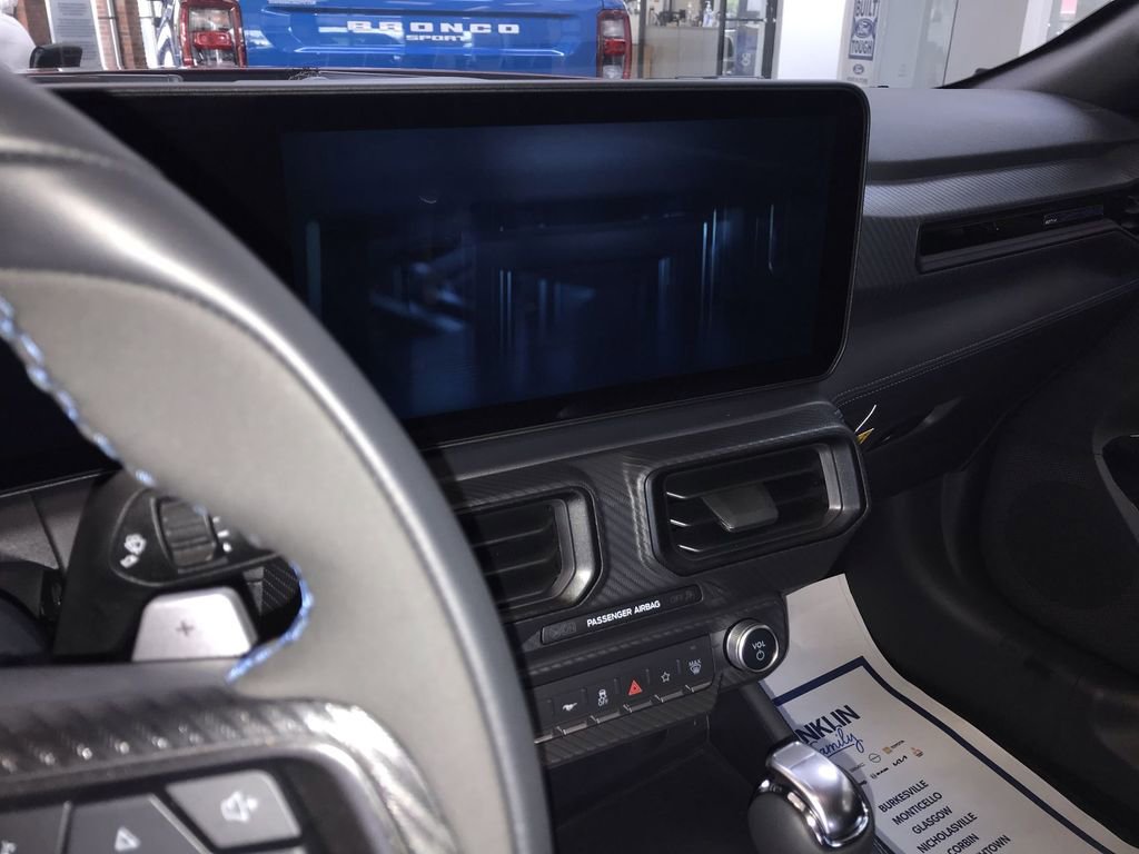 Used 2025 Ford Mustang Dark Horse image 7