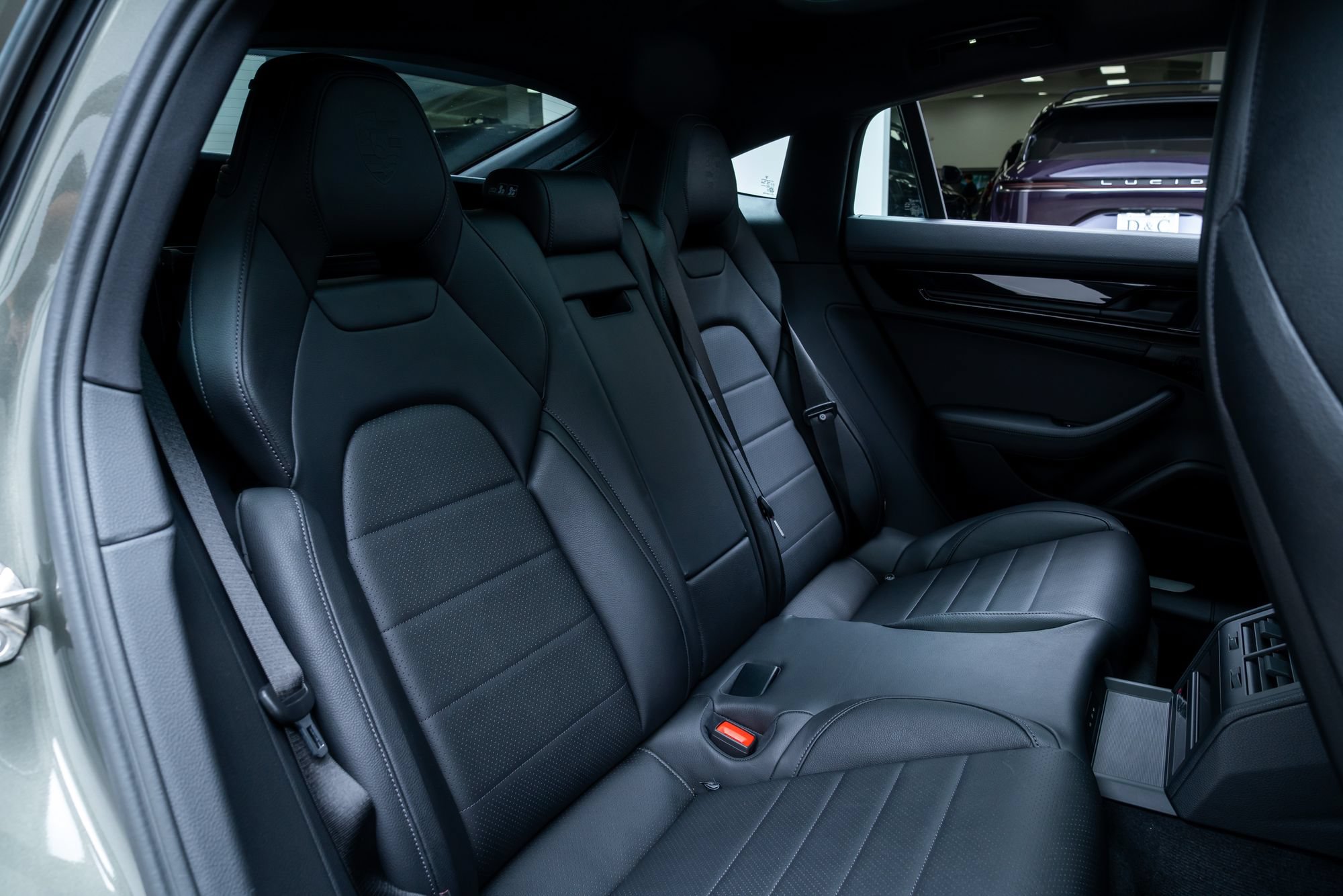 Used 2024 Porsche Panamera RWD image 28