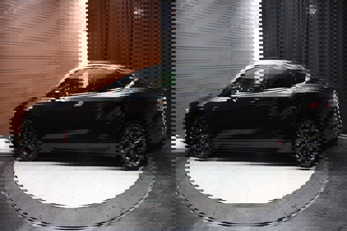 Used 2020 Tesla Model S Performance image 9
