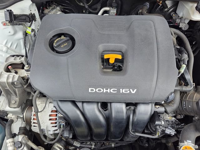 Used 2020 Hyundai Veloster 2.0 image 21