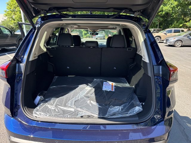 New 2026 Nissan Rogue Dark Armor AWD/4WD image 17