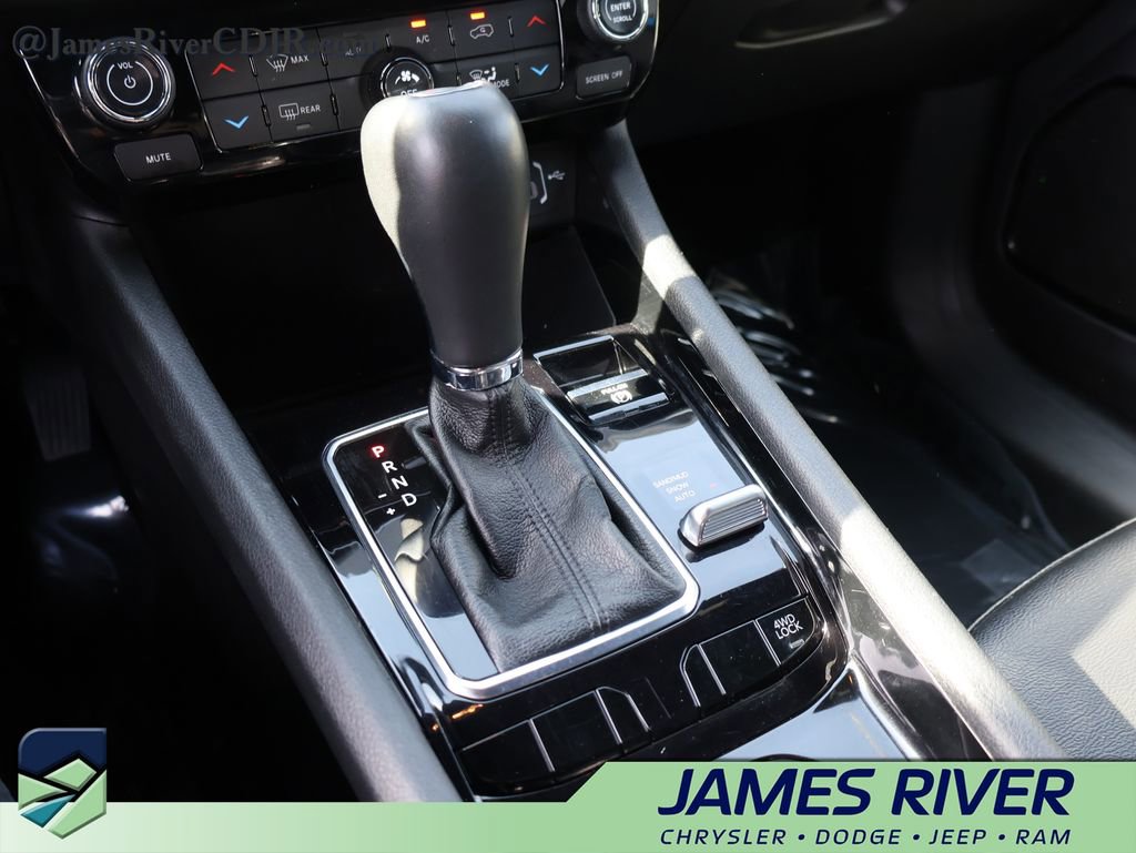 Used 2024 Jeep Compass Limited image 37