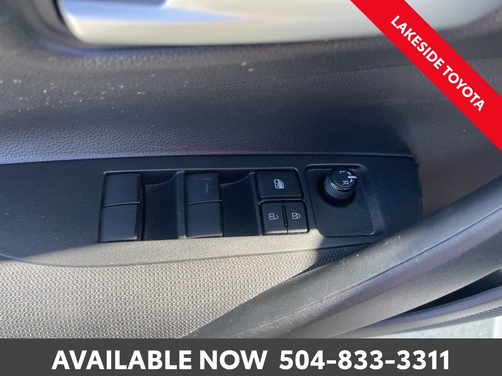 Used 2021 Toyota Corolla LE image 25