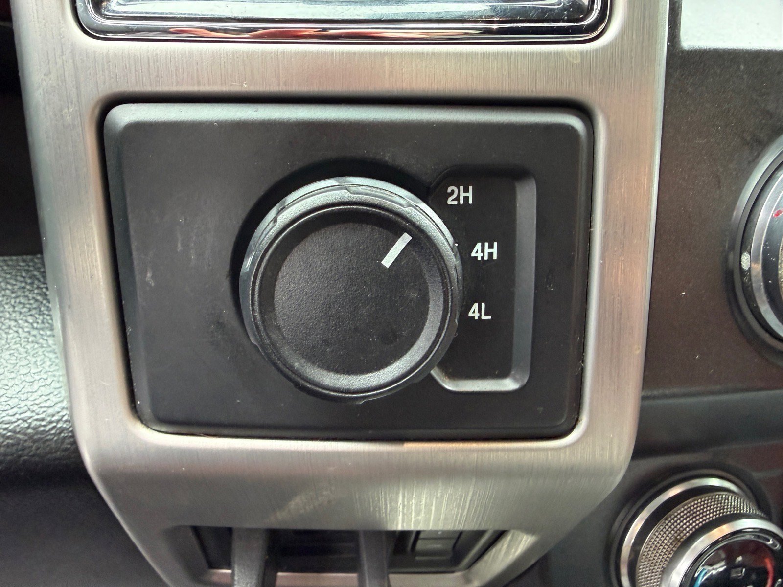 Used 2019 Ford F350 Platinum w/ Platinum Ultimate Package image 36