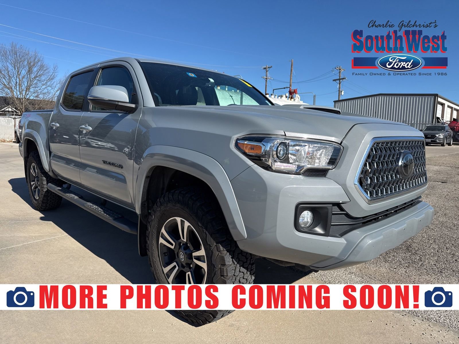 Used 2019 Toyota Tacoma TRD Sport image 1