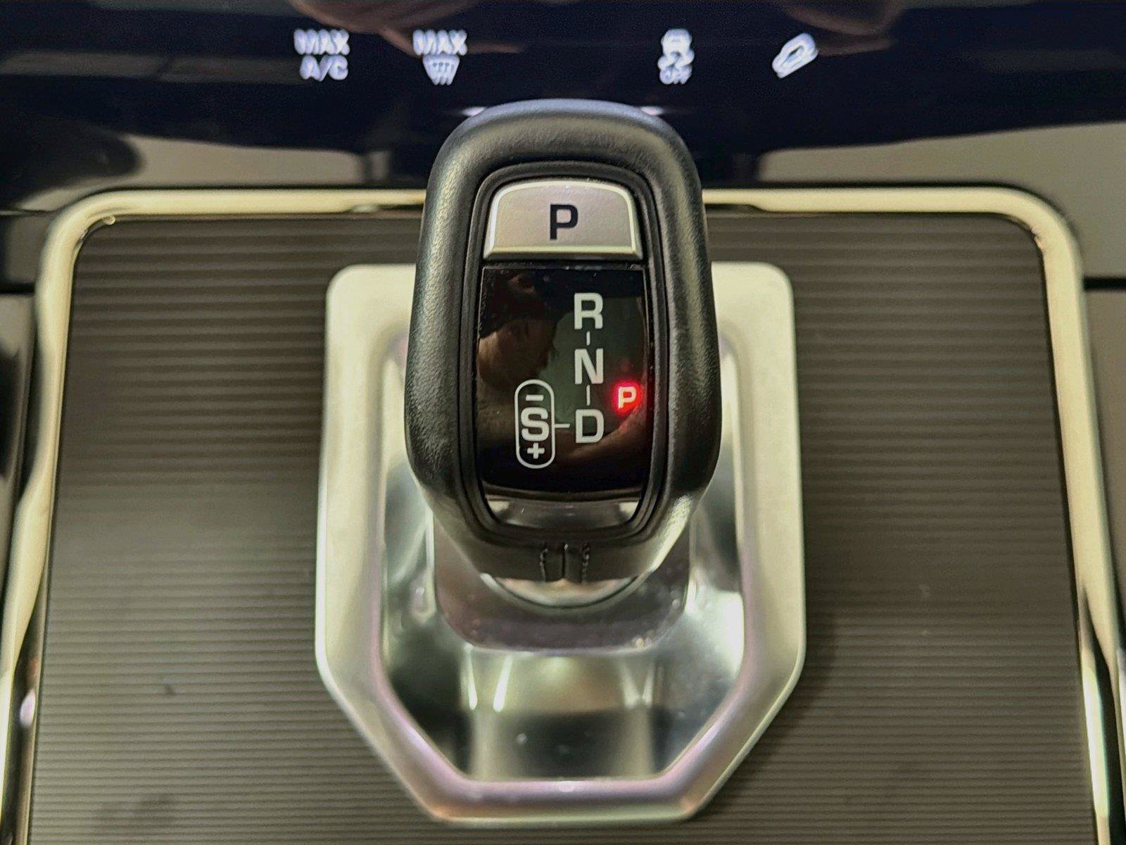 Certified 2023 Land Rover Range Rover Evoque R-Dynamic SE AWD/4WD image 16