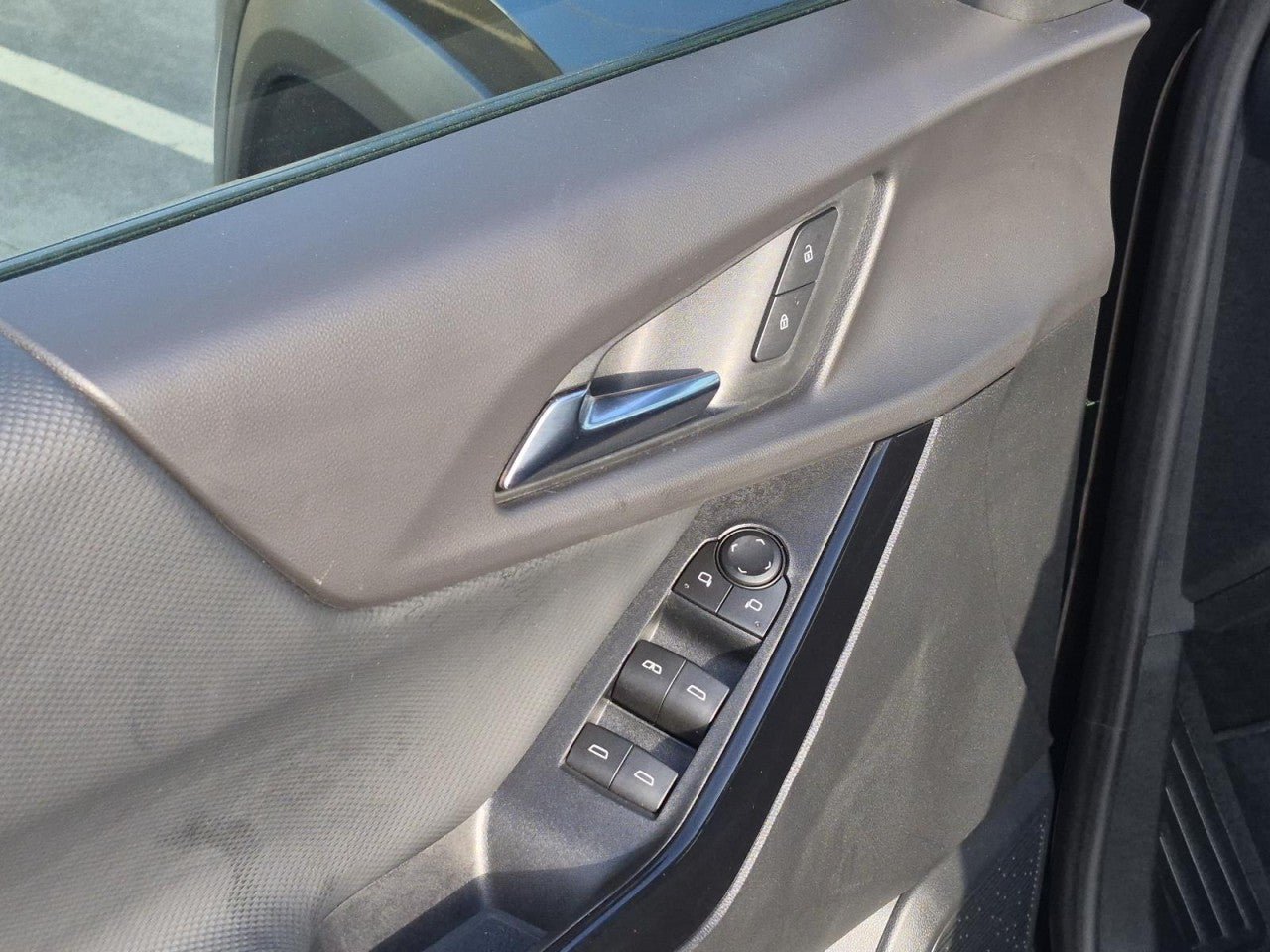 Certified 2026 Chevrolet Equinox LT AWD/4WD image 12