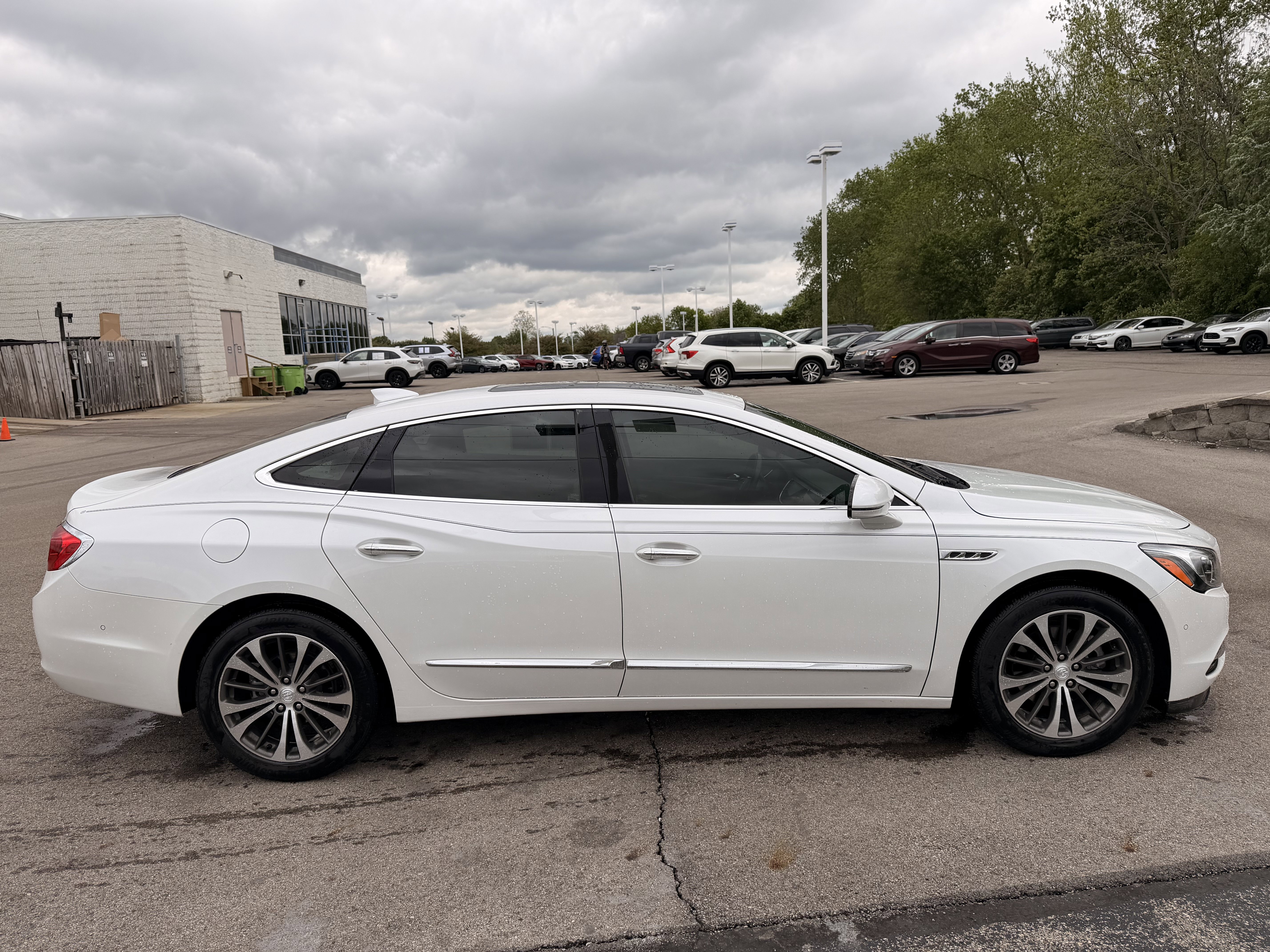Used 2017 Buick LaCrosse Premium w/ Driver Confidence Package #2 FWD image 2