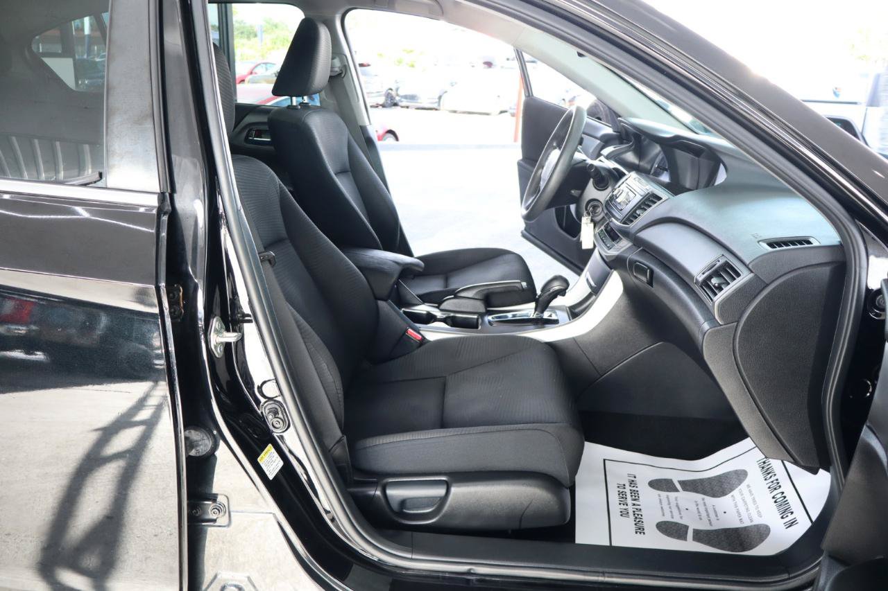 Used 2015 Honda Accord LX image 36