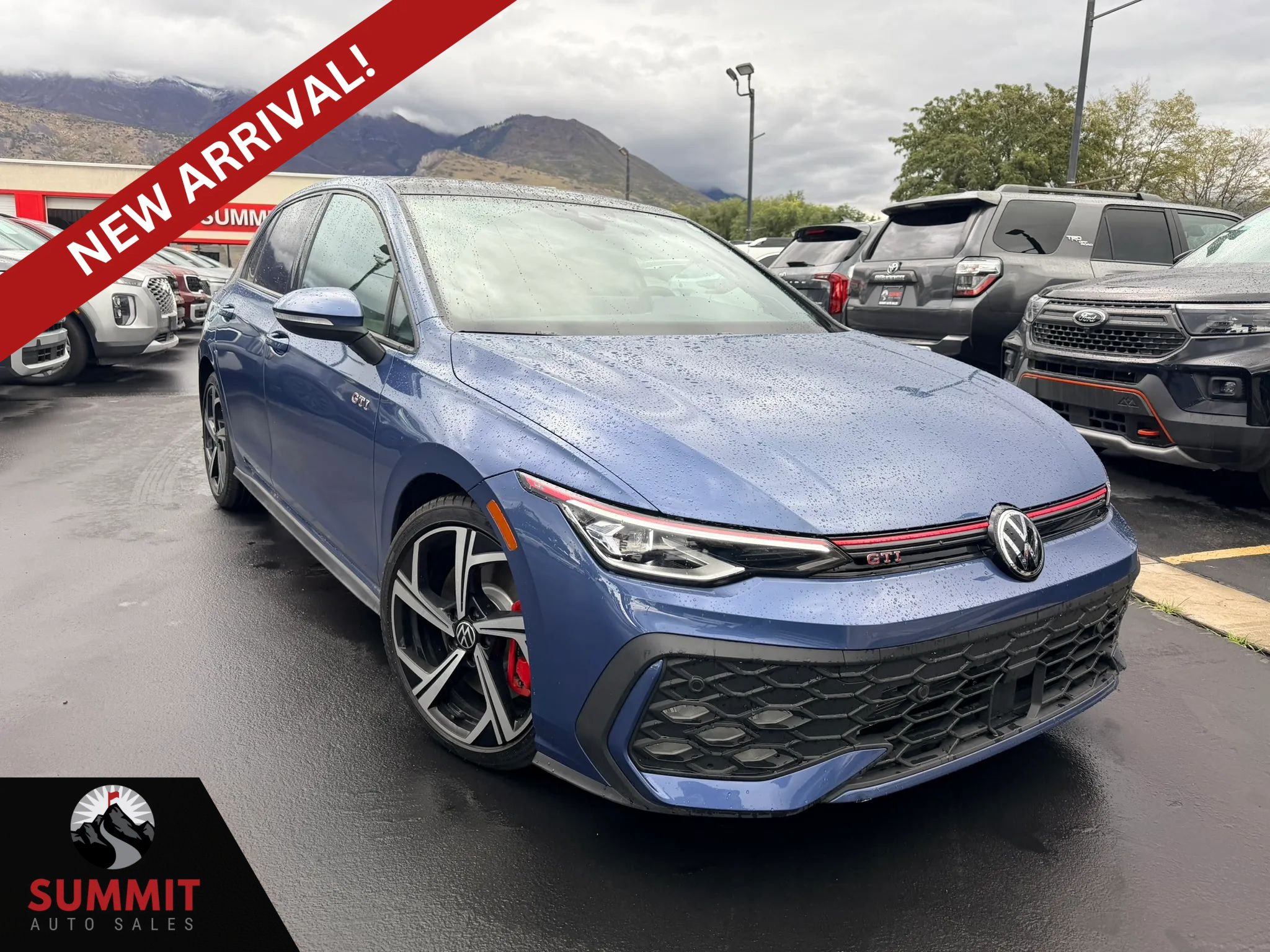 Used 2025 Volkswagen GTI SE FWD image 1