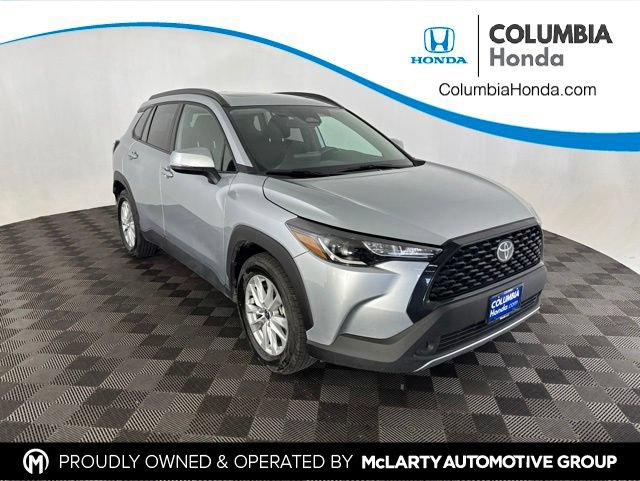 Used 2023 Toyota Corolla Cross LE w/ Moonroof Package