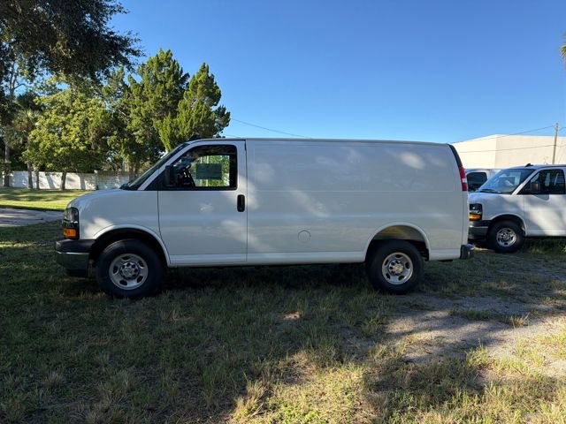 New 2025 Chevrolet Express 2500 w/ Driver Convenience Package RWD image 5