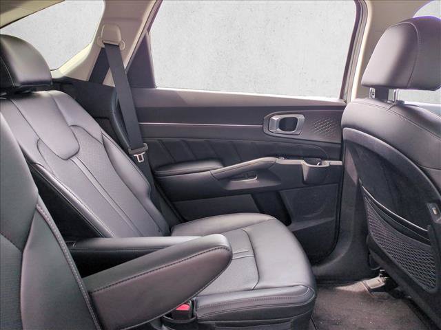 Used 2023 Kia Sorento SX AWD/4WD image 22