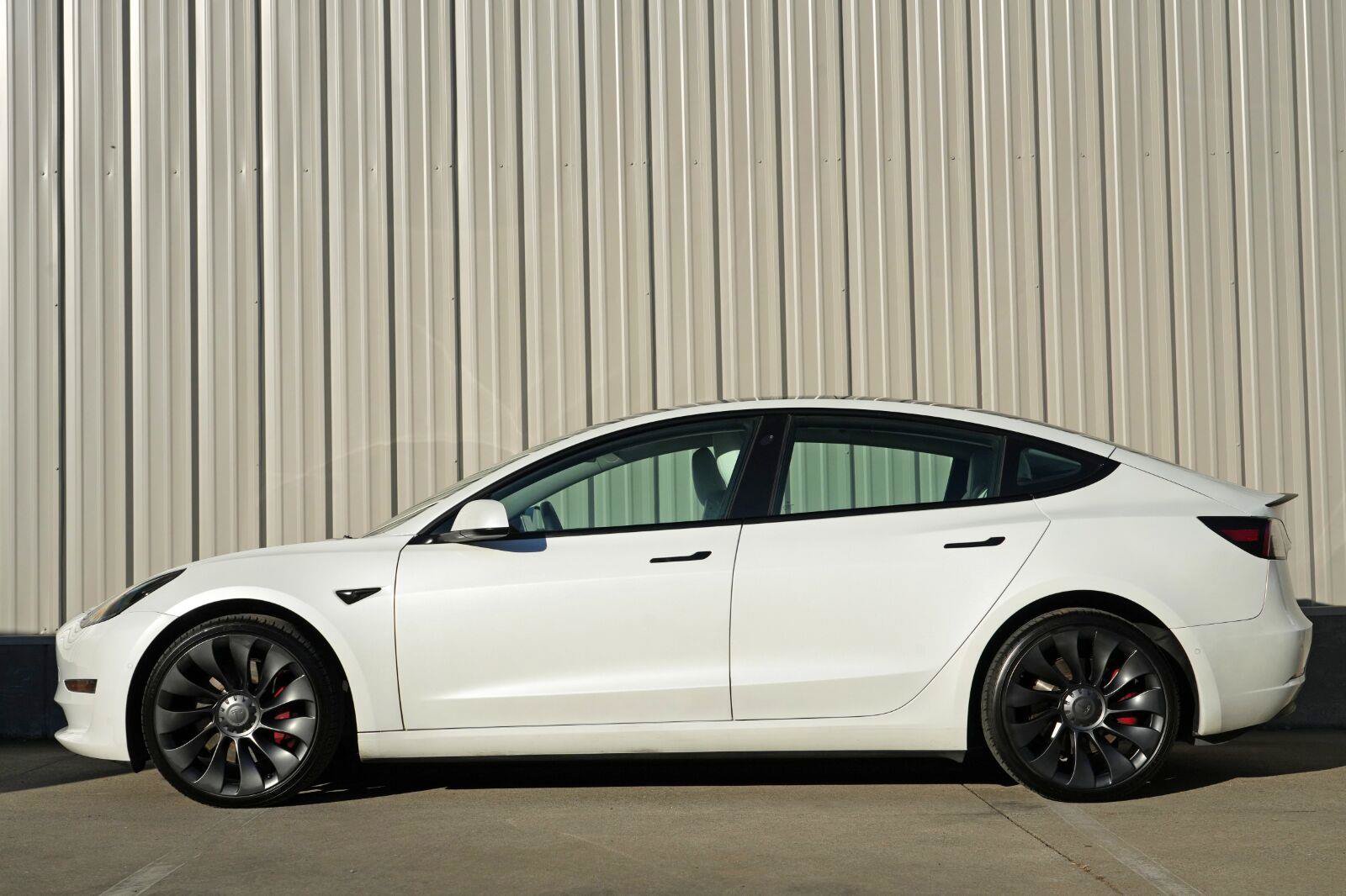 Used 2022 Tesla Model 3 Performance AWD/4WD image 9