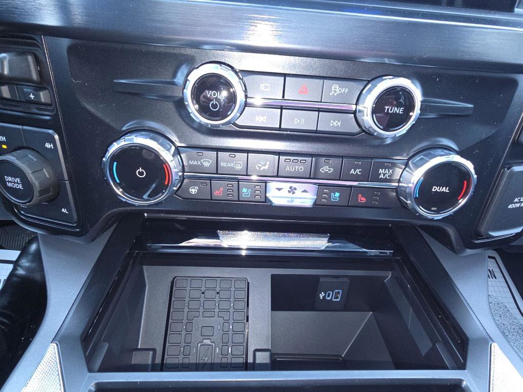 New 2025 Ford F350 Lariat w/ FX4 Off-Road Package image 38